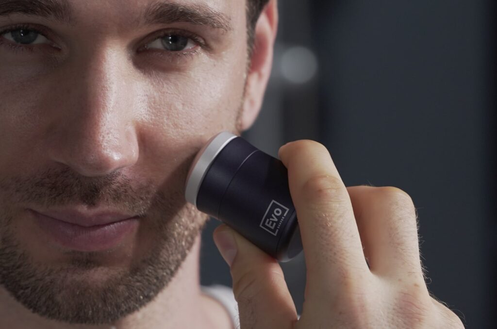 10 Incredible Gadgets That Men Would Love to Have - Evo Shaver Men Evo Shaver Men