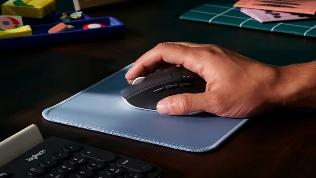 10 Best Wireless Mice for Office & Comfort - Logitech M720 Triathlon Logitech M720 Triathlon