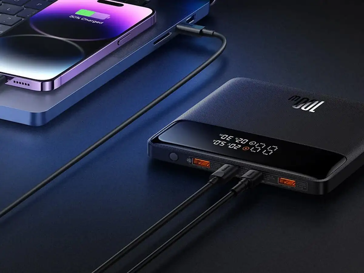This 100W Baseus Power Bank charges your laptop and phone super fast