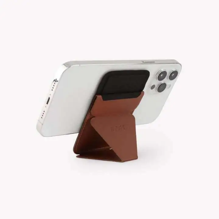 MOFT Snap-on Stand Allows You to Hold Cards on iPhone - 139 139