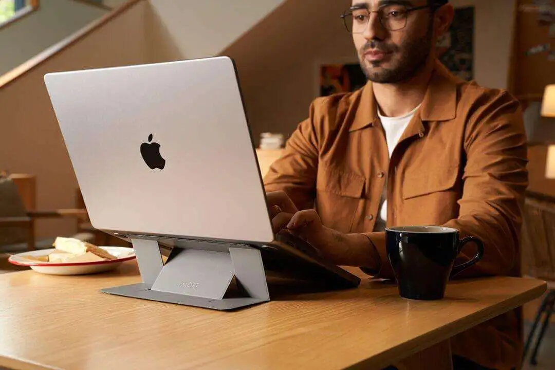 Moft Graphene Laptop Stand Naturally Cools Down Temperature Without Electricity - 5.6moft7221 5.6moft7221