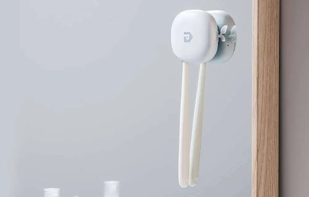 7 Best Portable Toothbrush Cover Case with UV Sanitizer -