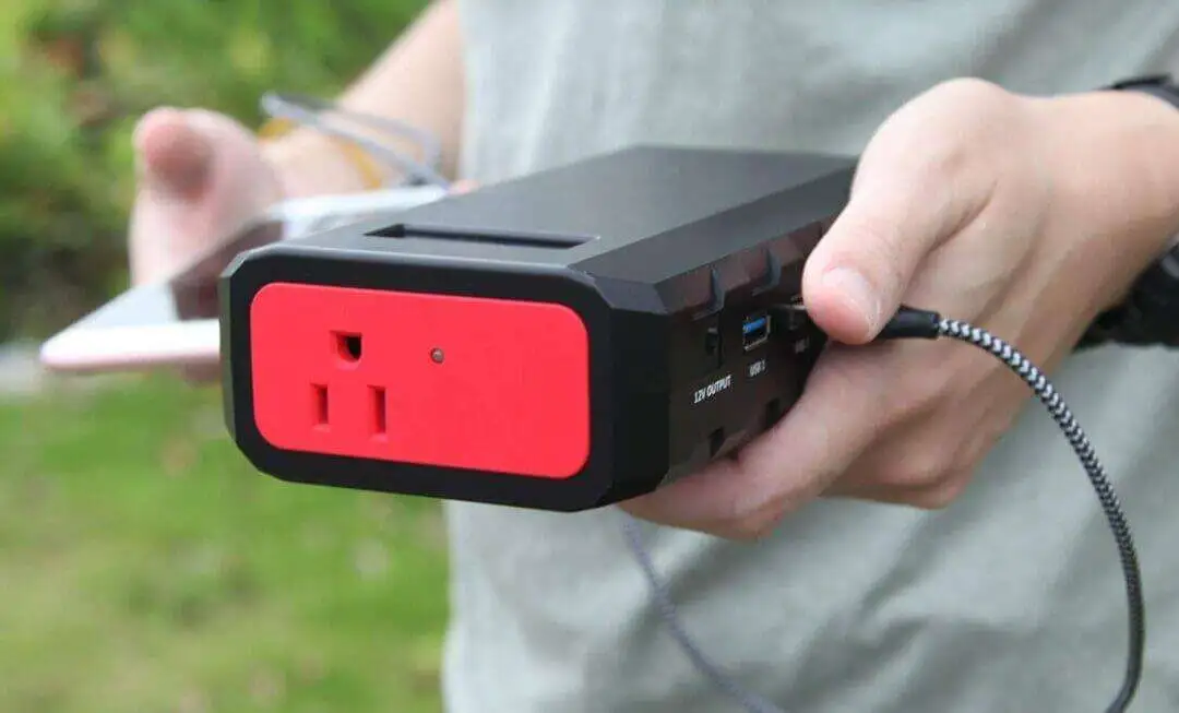 7 Small Power Banks With AC Outlets That Easy to Carry - 71QBrtHBm7L. SL1500 1 e1669525586465 71QBrtHBm7L. SL1500 1 e1669525586465