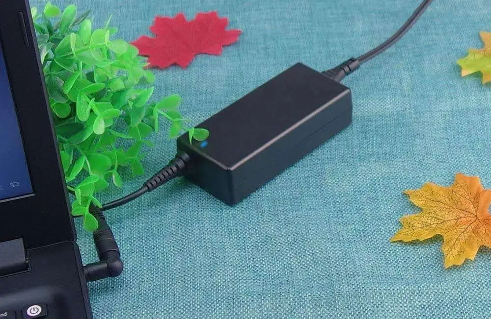 6 Best Universal Laptop Chargers for Every Budget - 71XKh68btJL. AC SL1000 71XKh68btJL. AC SL1000
