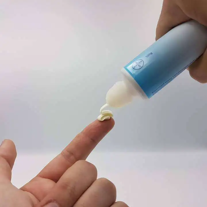 Self-Closing Toothpaste Caps for Better Hygiene - 71Z8pTFN36L. AC SL1500 71Z8pTFN36L. AC SL1500