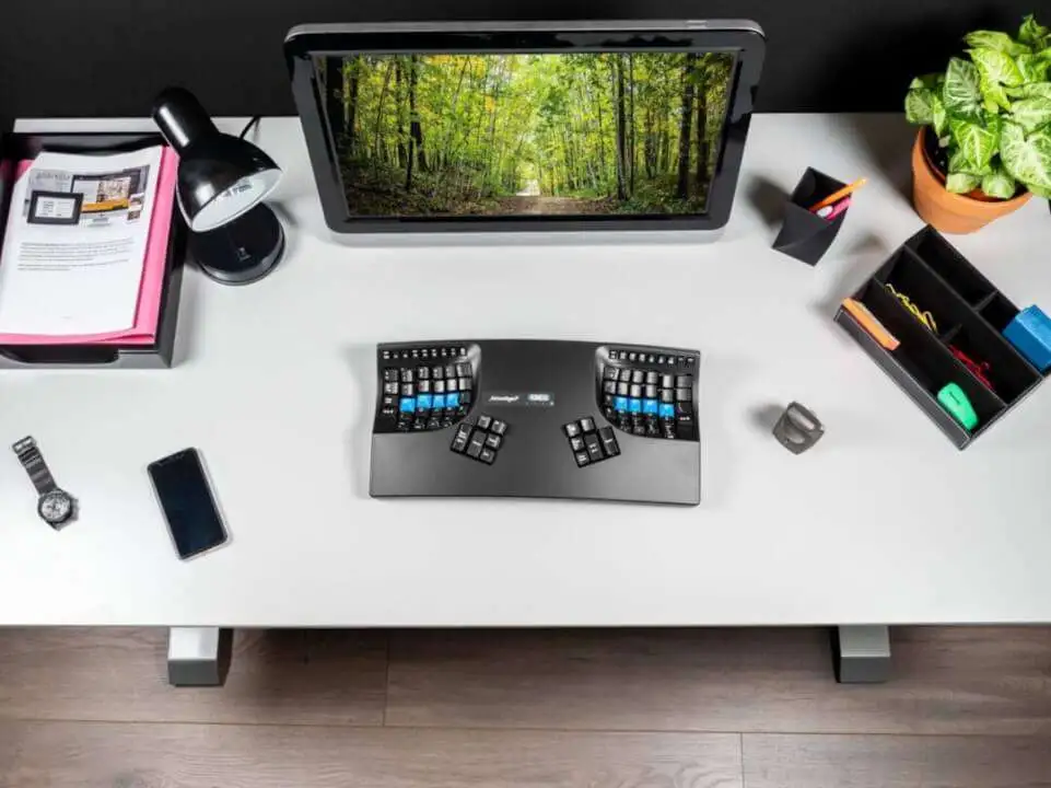 The 7 Ergonomic Keyboards That Will Boost Your Productivity - 71zWYFvqu4L scaled 1 71zWYFvqu4L scaled 1
