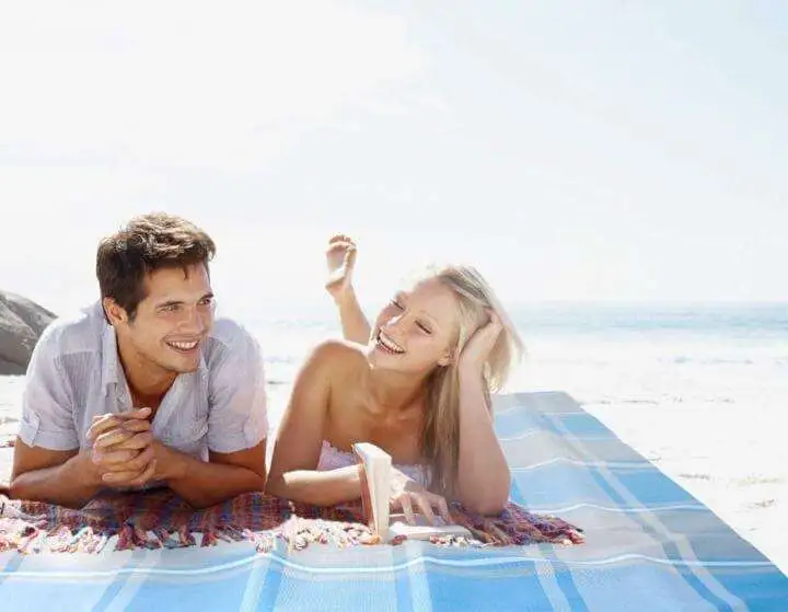 CGear Picnic Rug Offers Dust and Sand-Free Surface - Amazing Sand Free Rug for Picnic and Beach Amazing Sand Free Rug for Picnic and Beach