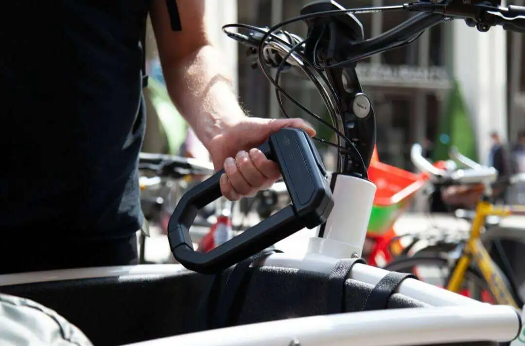 Hiplok D1000 Anti Angle-Grinder Bike Lock Made of Strongest Material, Graphene - D1000 CARGO HAND scaled 1 scaled 1 D1000 CARGO HAND scaled 1 scaled 1