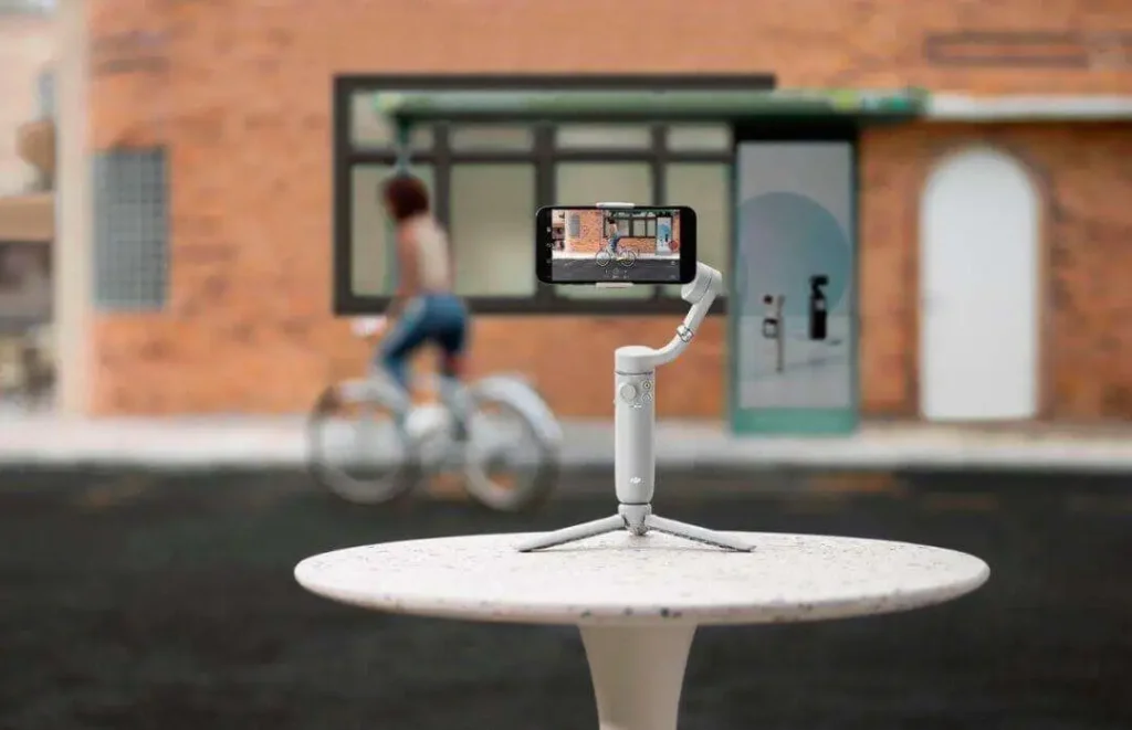 7 Best Auto Tracking Mounts for Your Smartphone - DJI Osmo 5 DJI Osmo 5