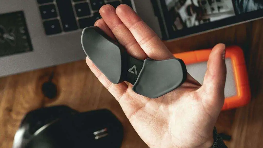 Deltahub Carpio Wrist Rest 001