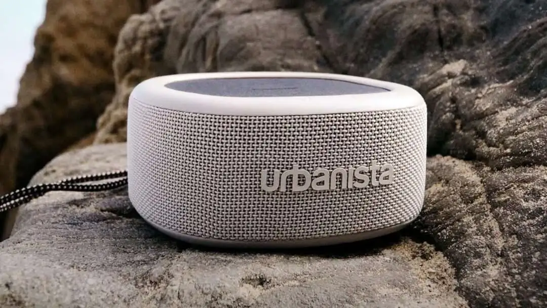 Everyday Solar-Powered Gadgets That Make Perfect Gifts - Everyday Solar Powered Gadgets That Make Perfect Gifts Everyday Solar Powered Gadgets That Make Perfect Gifts