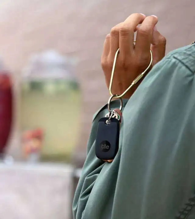 Tile Pro Bluetooth Tracker Features 120 Meters of Range - FALL21 Grid Large Pro PDP Grid 1 FALL21 Grid Large Pro PDP Grid 1