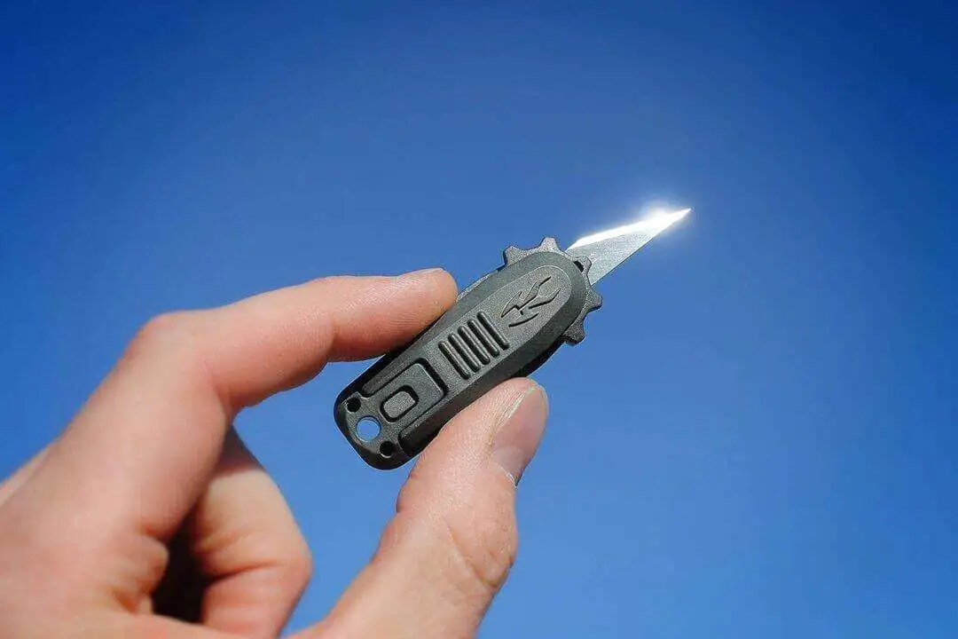 Korcraft Tiniest Everyday Blade with Replaceable Blade - Korcraft Tiniest Everyday Blade Korcraft Tiniest Everyday Blade