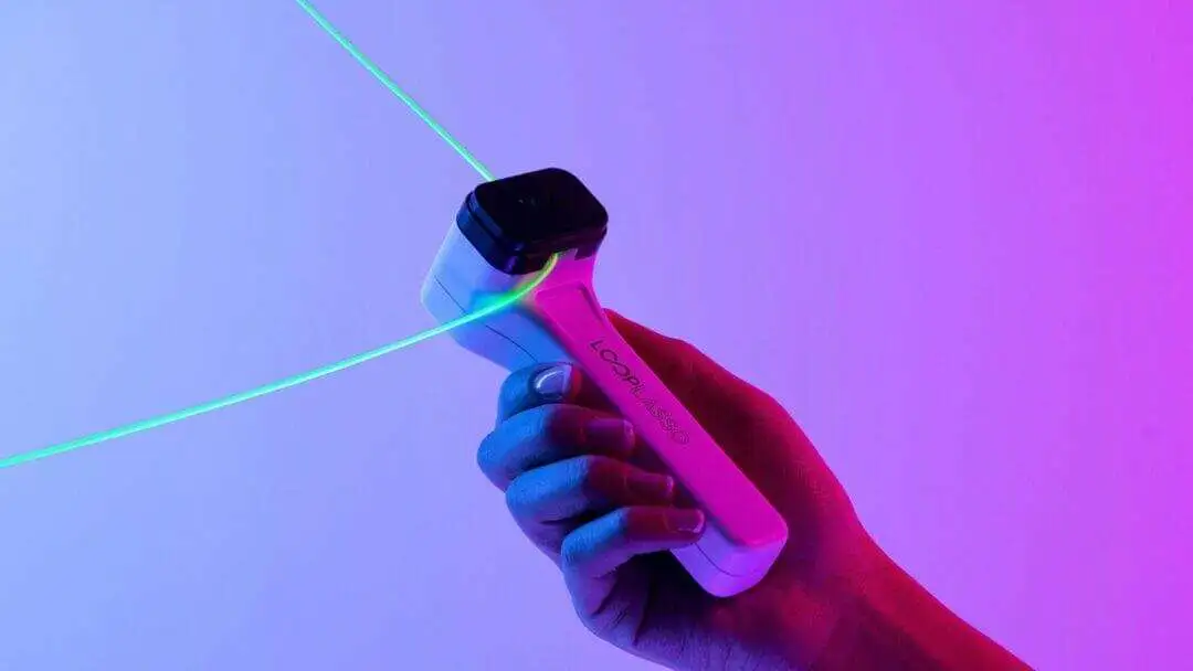 Loop Lasso Nano: This Toy Launches a String That Floats in Mid-Air