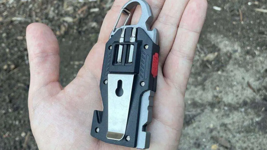 Mountain Creations Emergency Light EDC for Outdoor Adventures - Mountain Creations Multifunctional Emergency Light 01 Mountain Creations Multifunctional Emergency Light 01