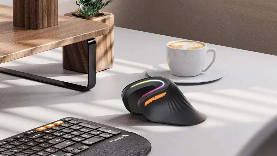 ProtoArc EM11 Wireless Ergonomic Vertical Mouse 02