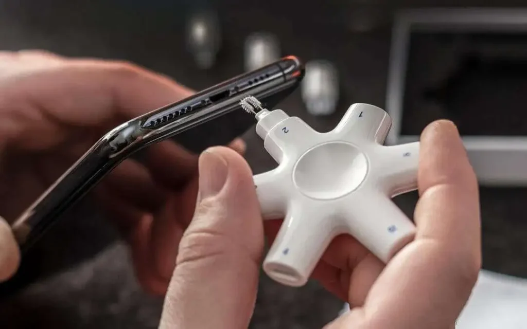 12 Must-Have iPhone Accessories to Buy - Pureport Multi Tool Sefsed Pureport Multi Tool Sefsed