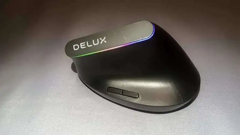 Delux M618D Ergonomic Vertical Mouse Review - Side view Delux M618D 1 Side view Delux M618D 1