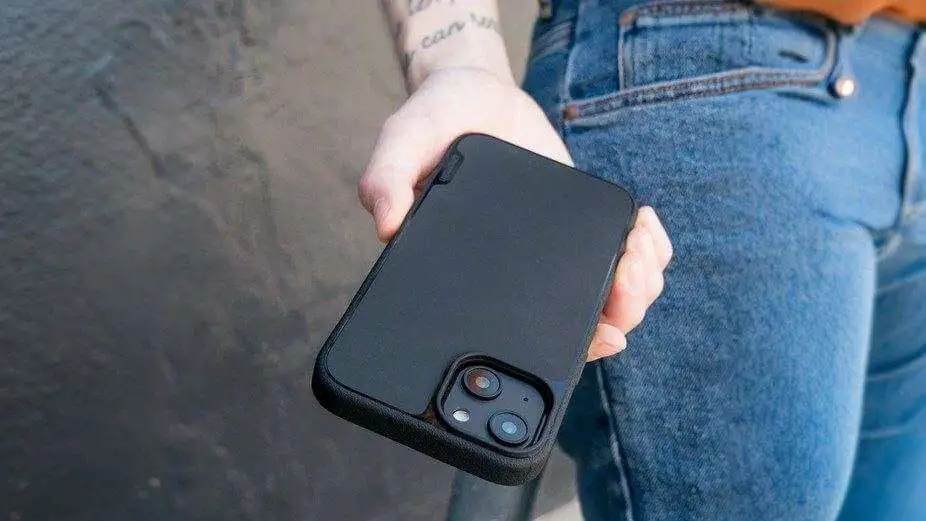 12 Must-Have iPhone Accessories to Buy - Smartish iPhone Slim Case Smartish iPhone Slim Case