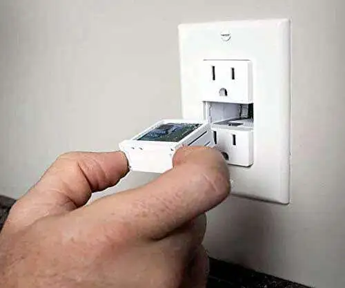 Swidget Modular Outlet Lets You Turn Old Sockets Into Smart Ones - Swidget Modular Outlet Swidget Modular Outlet