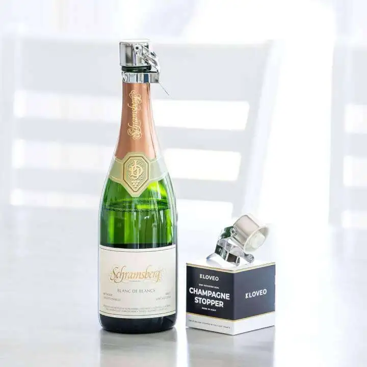 This Champagne Stopper Keeps Your Bubbly Fresh - This Champagne Stopper Keeps Your Bubbly Fresh This Champagne Stopper Keeps Your Bubbly Fresh