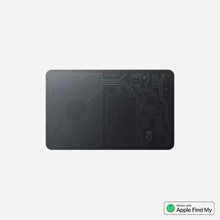 This slim Tracking Card keeps your wallet safe and findable - Tracking Card Find My NOMAD® scaled 1 Tracking Card - Find My | NOMAD®