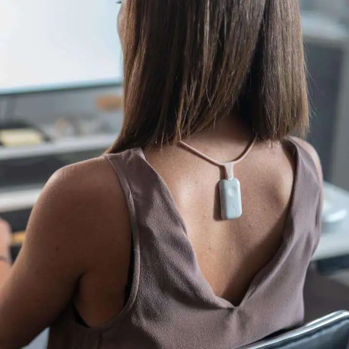 Upright Go S Encourages You to Maintain Good Posture All the Time - UPRIGHT GO S posture trainer 02 UPRIGHT GO S posture trainer 02