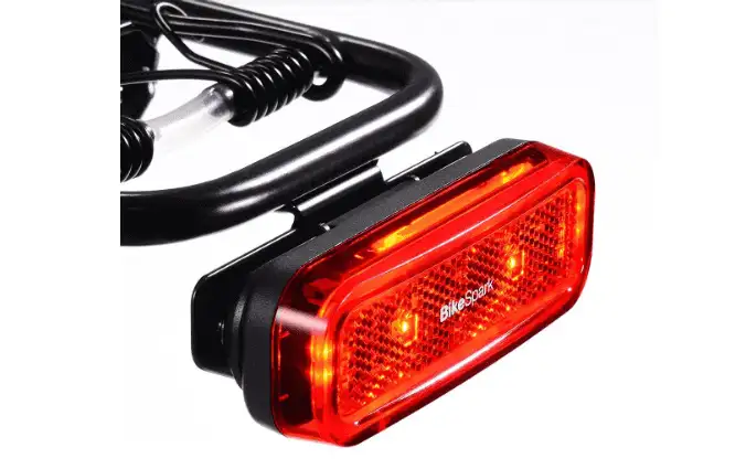 7 Smart Bicycle Tail Lights That Auto Turn On as You Move - image 1 4 image 1 4