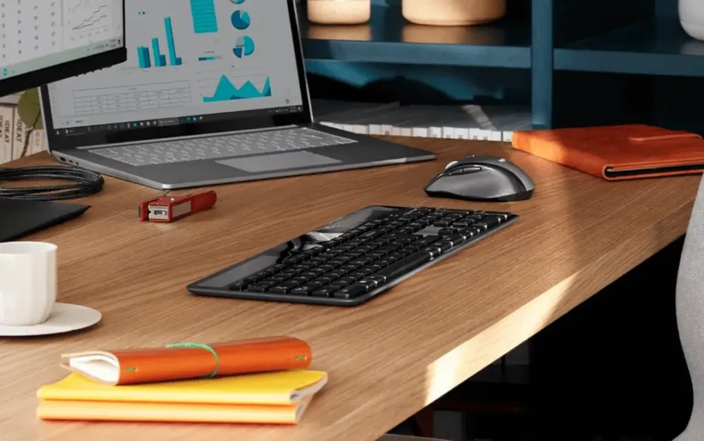 Everyday Solar-Powered Gadgets That Make Perfect Gifts - image 123 image 123