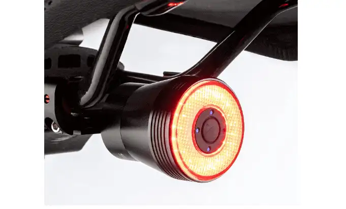 7 Smart Bicycle Tail Lights That Auto Turn On as You Move - image 6 3 image 6 3