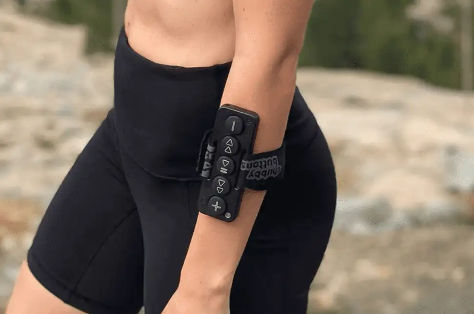 Top Wearable Gadgets That Are Perfect for Holiday Gifts - image 80 image 80