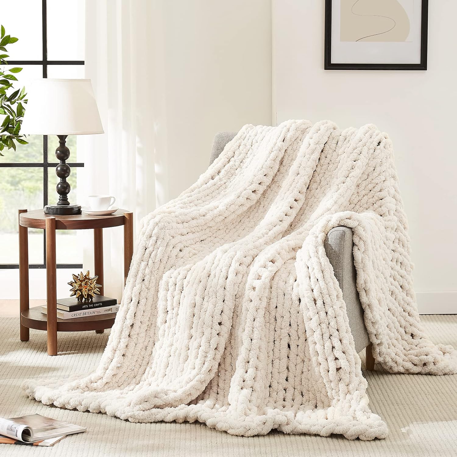 L'AGRATY Chunky Knit Throw Brings a Hand-Cable Look to Any Couch