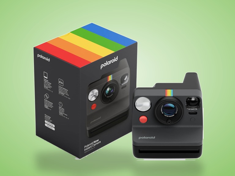 This Polaroid Now Instant Camera Prints Photos the Second You Take Them